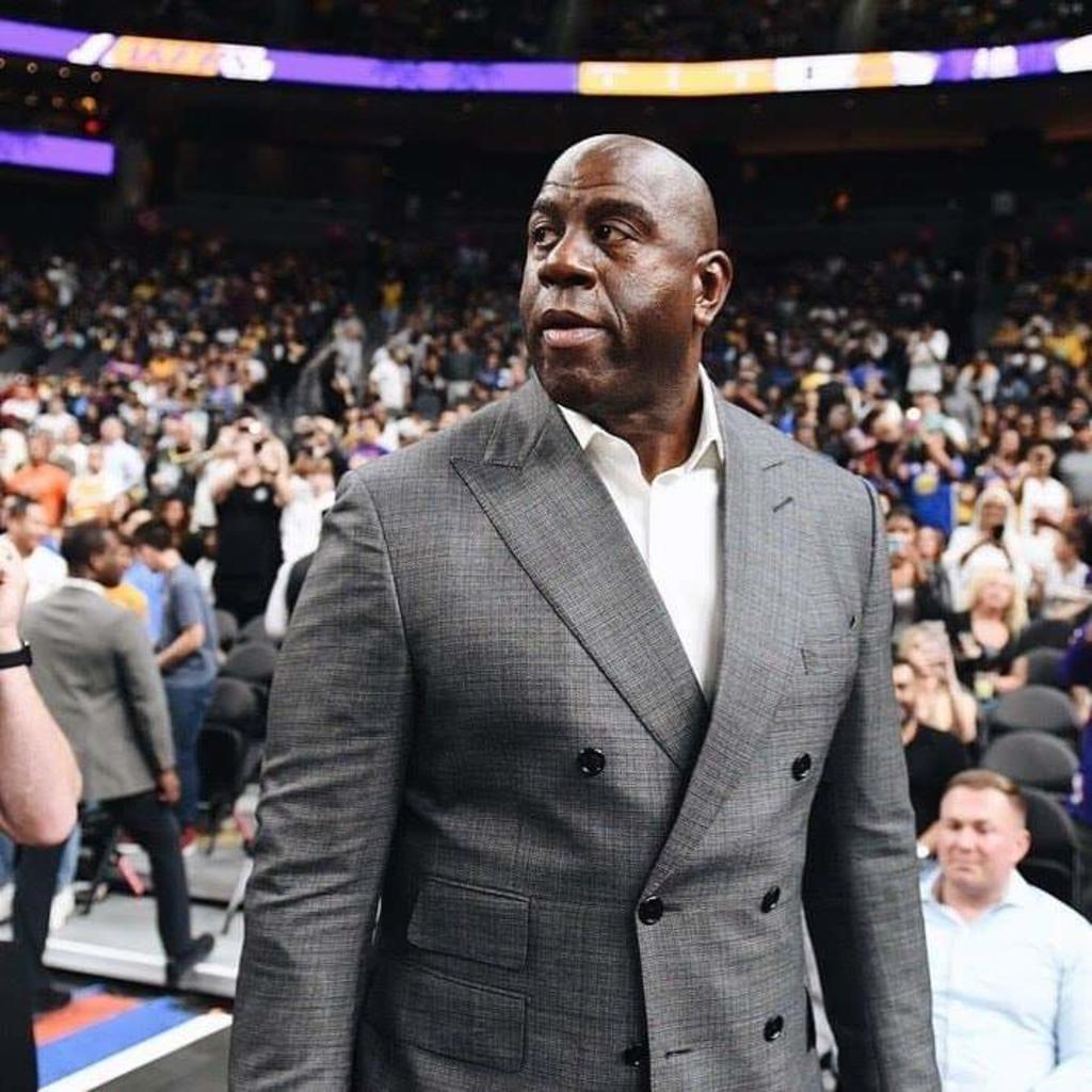 Magic Johnson renuncia a la presidencia deportiva de Lakers. Noticias en tiempo real