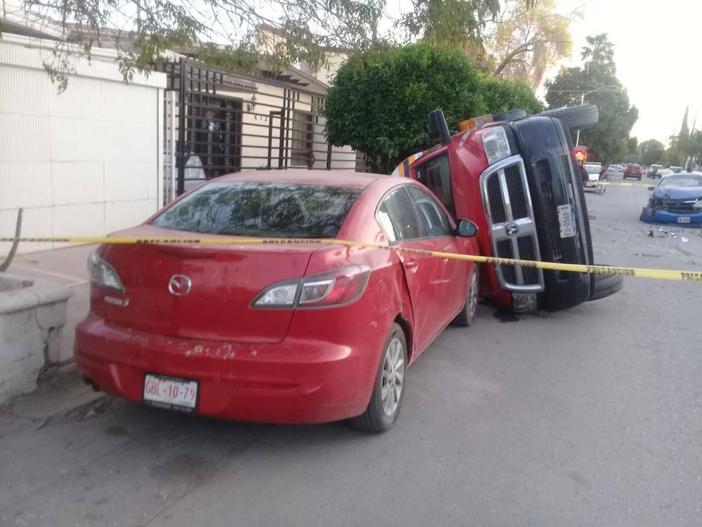 Vuelca pipa de gas en Torreón Jardín. Noticias en tiempo real