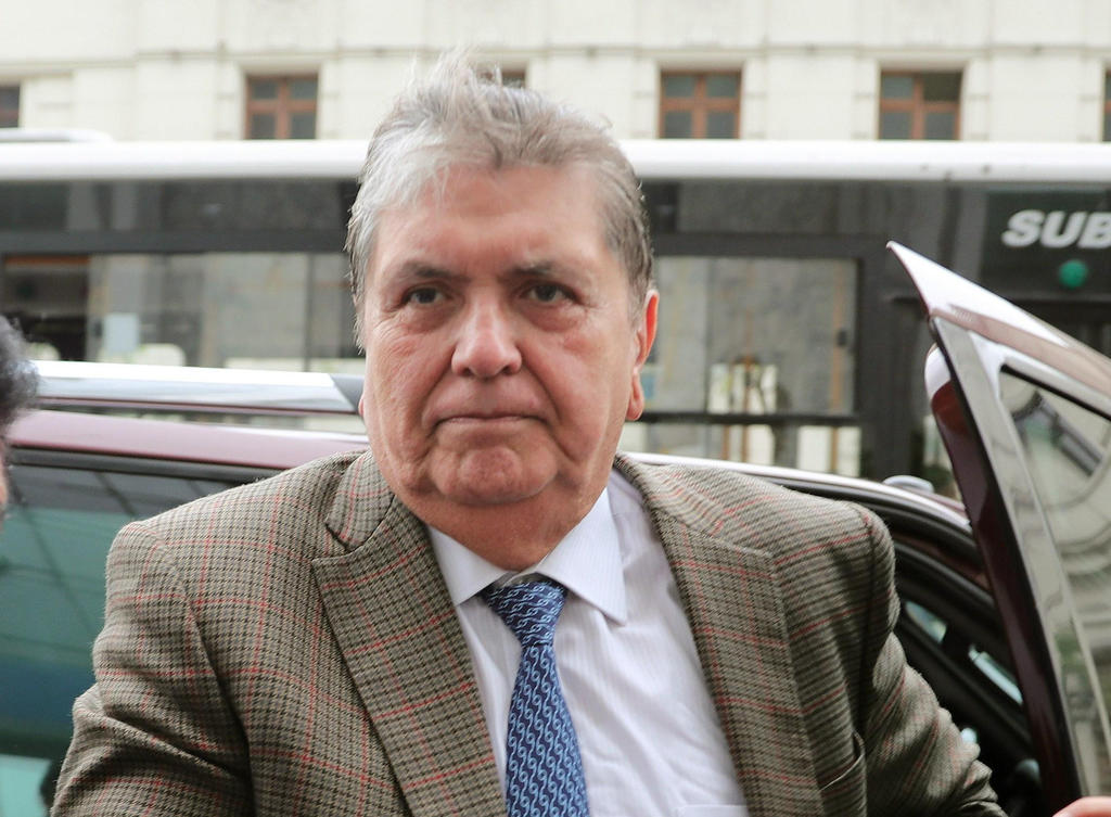 Se dispara expresidente peruano Alan García al ser detenido. Noticias en tiempo real