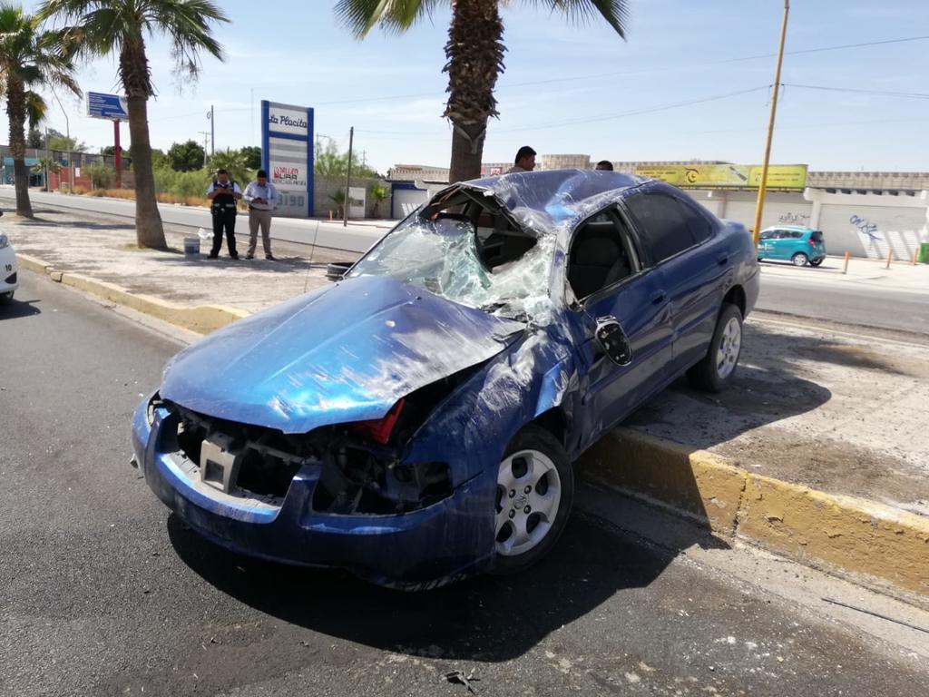 Volcadura en Torreón deja una persona lesionada. Noticias en tiempo real