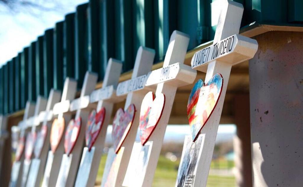 A 20 años de Columbine, ¿por qué siguen los tiroteos en escuelas de EUA?. Noticias en tiempo real