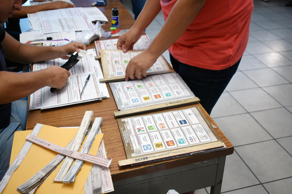 Material electoral se reciclará para libros de texto gratuitos. Noticias en tiempo real