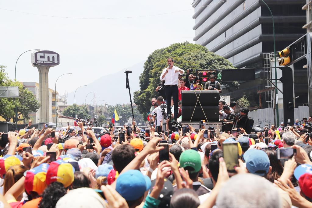Reaparece Guaidó en manifestación opositora en Caracas. Noticias en tiempo real