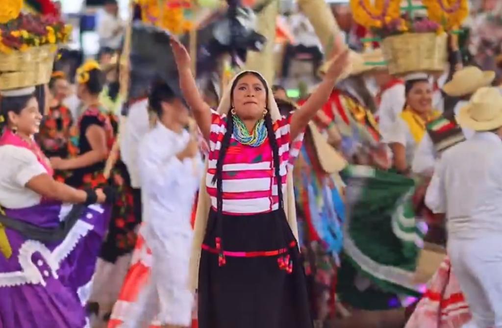 ¡Viva Oaxaca!, celebra Yalitza en spot de la Guelaguetza. Noticias en tiempo real