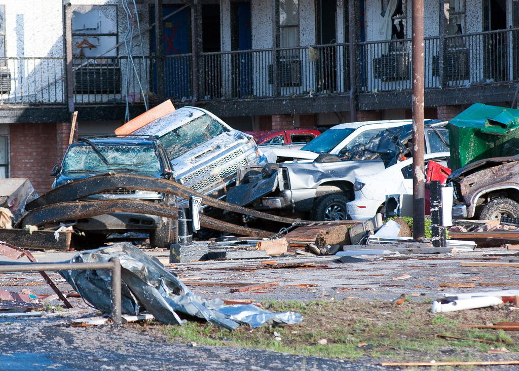 Mueren dos personas por un tornado en EUA. Noticias en tiempo real