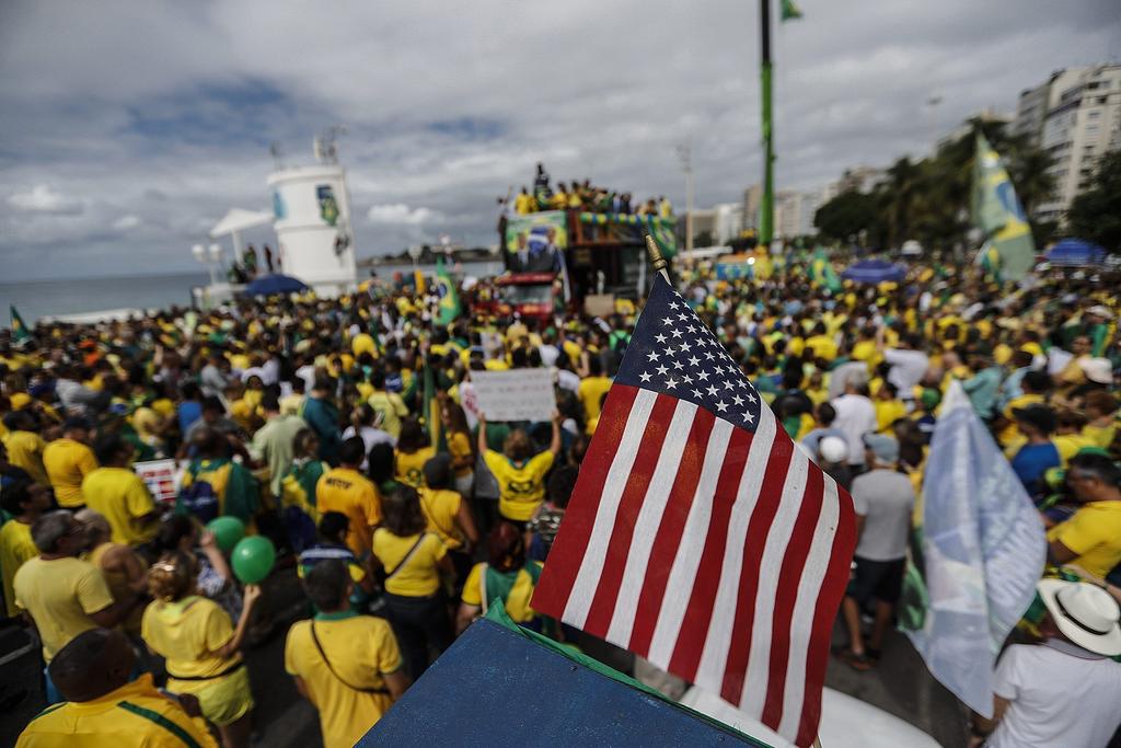 Simpatizantes de Bolsonaro toman las calles en Brasil. Noticias en tiempo real