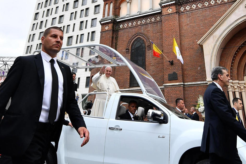 Visita del Papa Francisco convierte a Bucarest en una fiesta del cristianismo. Noticias en tiempo real