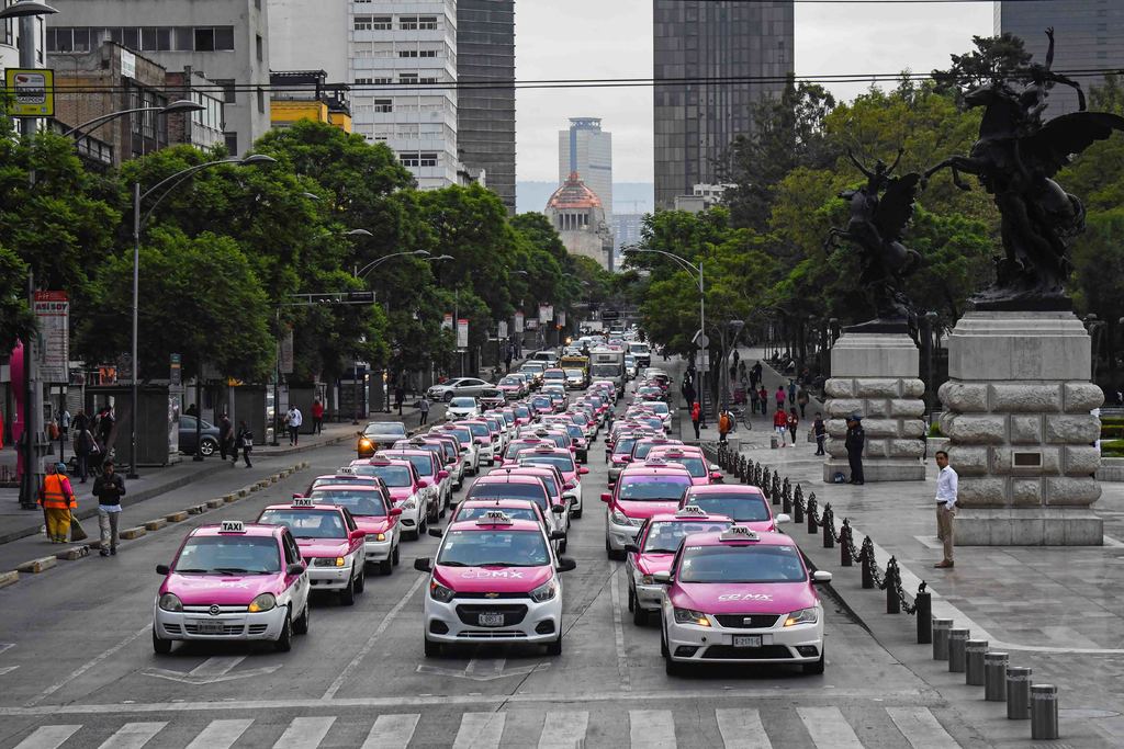 Paro de taxistas genera caos en la ciudad de México. Noticias en tiempo real