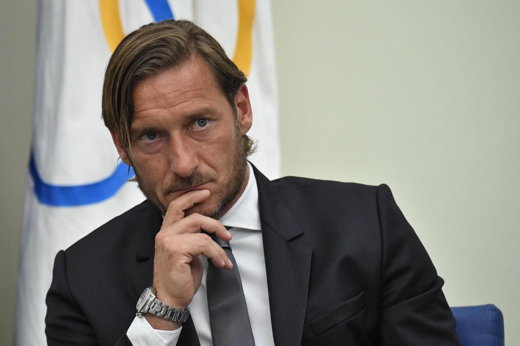 Totti arremete contra dueños del Roma tras su renuncia. Noticias en tiempo real
