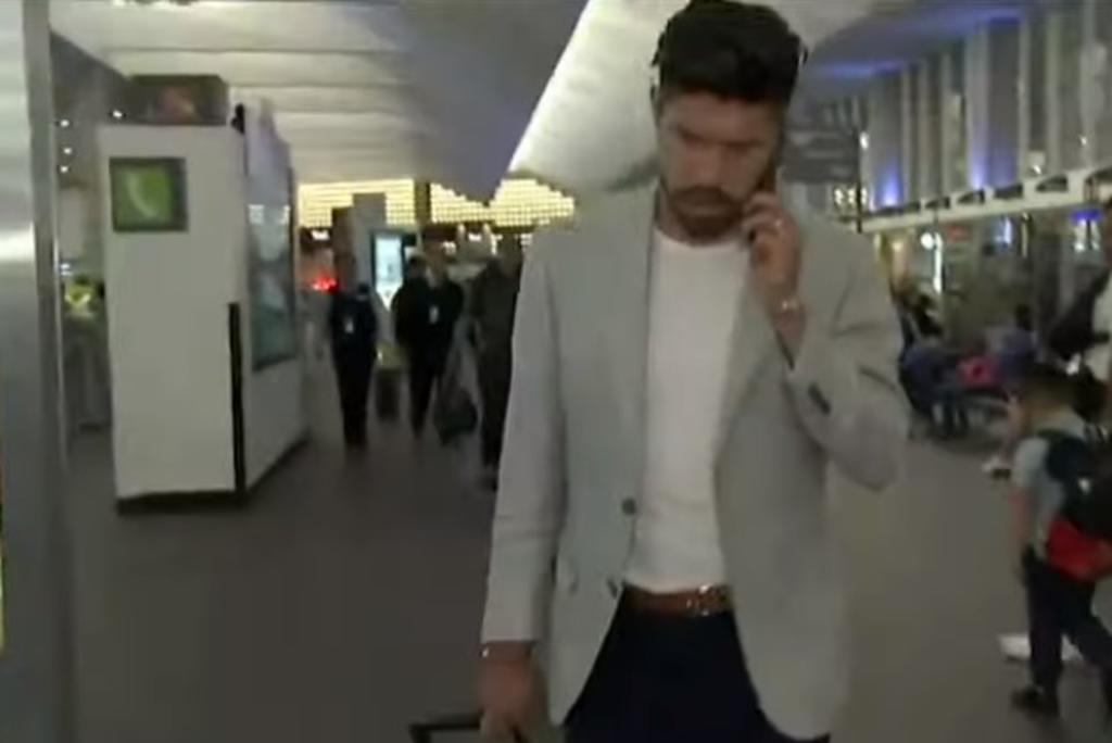Oribe evade a la prensa en su llegada al aeropuerto de Guadalajara. Noticias en tiempo real