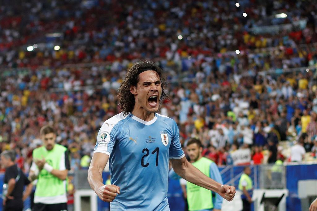 Uruguay vence a Chile y se queda con el liderato. Noticias en tiempo real