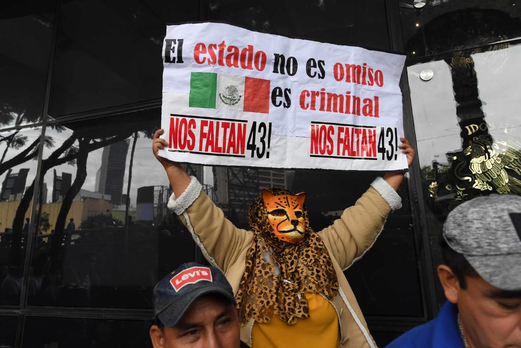 Emite Fiscalía decreto para crear Unidad Especial para Caso Ayotzinapa. Noticias en tiempo real