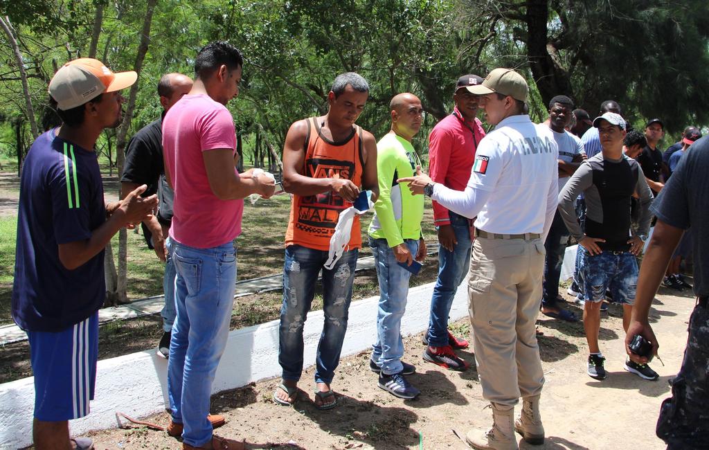 Detienen a 101 migrantes en Veracruz. Noticias en tiempo real