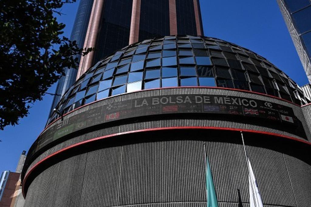 Bolsa mexicana cae por incertidumbre entre gobierno y la iniciativa privada. Noticias en tiempo real