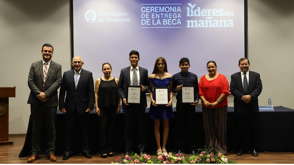 Jóvenes laguneros reciben distinción ‘Líderes del Mañana’. Noticias en tiempo real