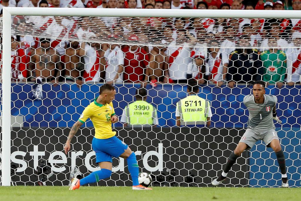 Anota un gol Brasil y adelanta a Perú en final de Copa América. Noticias en tiempo real