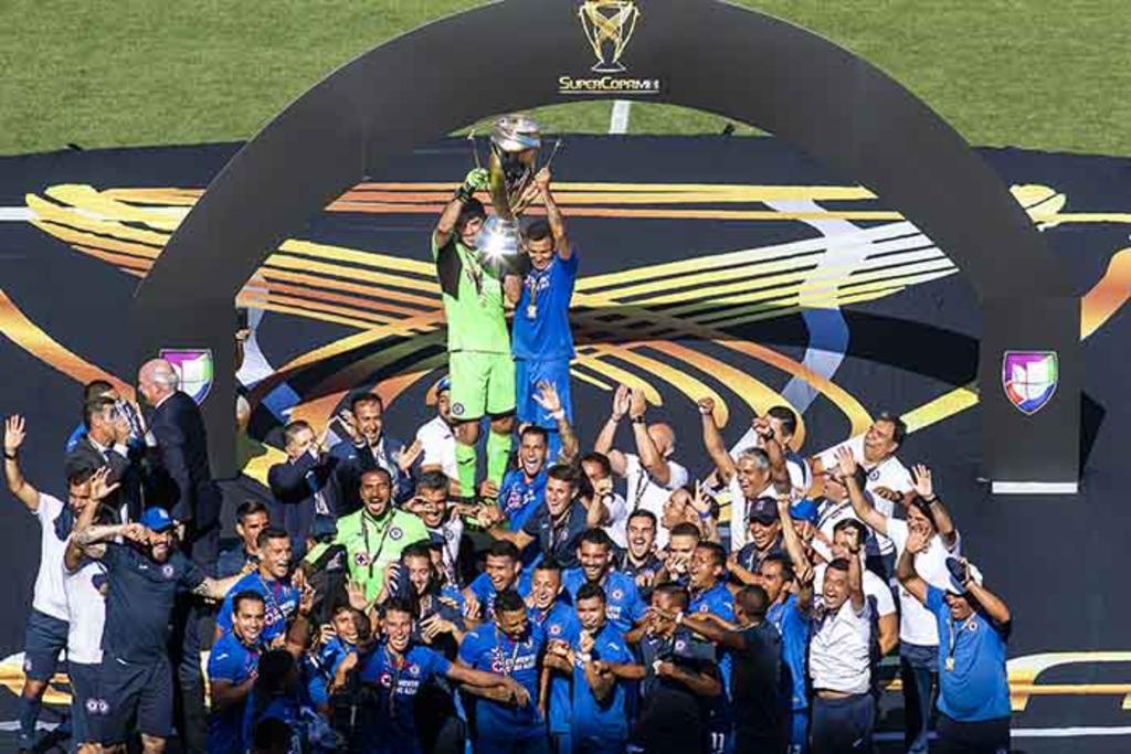 Cruz Azul pita y gana la Supercopa MX. Noticias en tiempo real