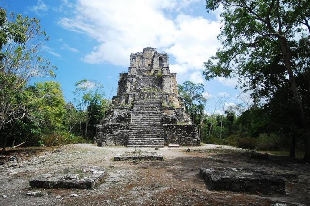 Debido a incendio cierran sitio arqueológico Muyil en Quintana Roo. Noticias en tiempo real