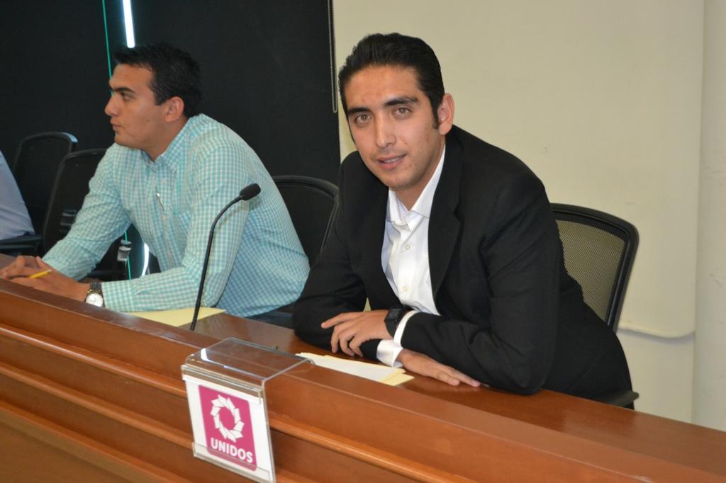 Hijo de Moreira se integra al IEC como representante de su partido. Noticias en tiempo real