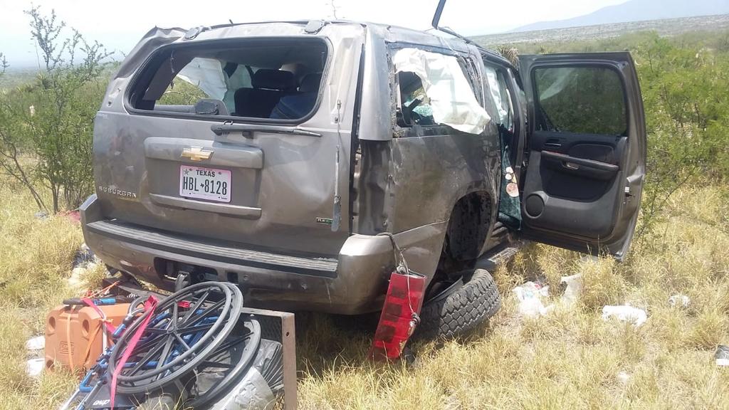 Vuelca vehículo de paisanos en La Muralla; mueren dos. Noticias en tiempo real