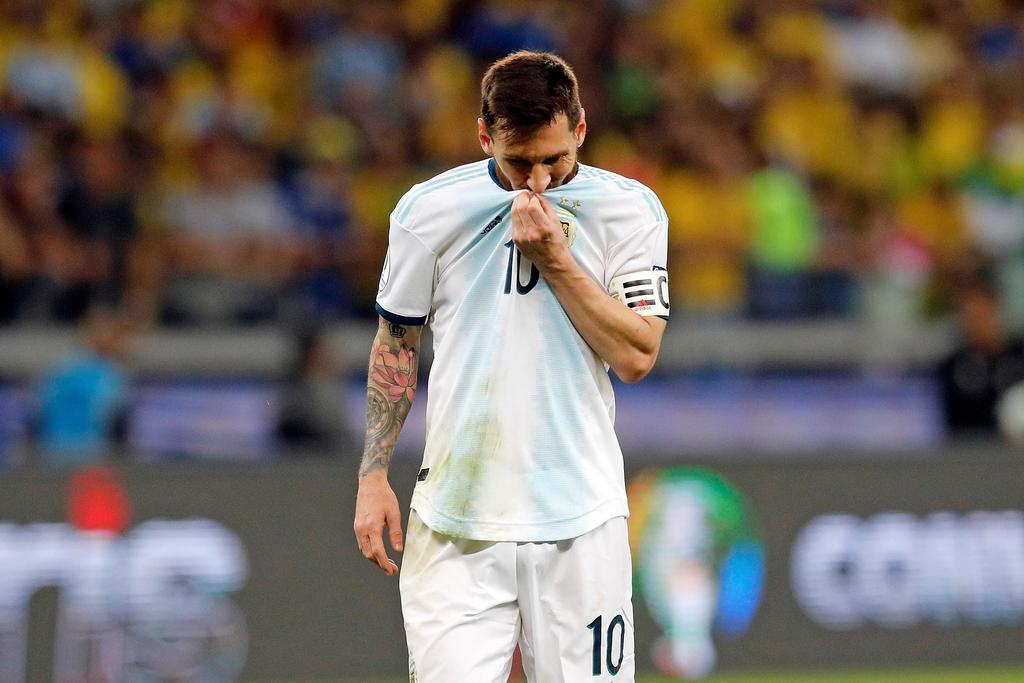 Comebol suspende un partido y aplica multa a Messi. Noticias en tiempo real