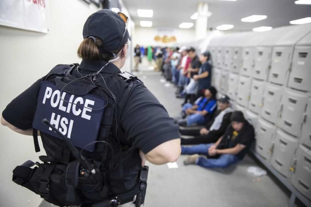 Reporta SRE ocho mexicanos detenidos en megarredada en Mississippi. Noticias en tiempo real