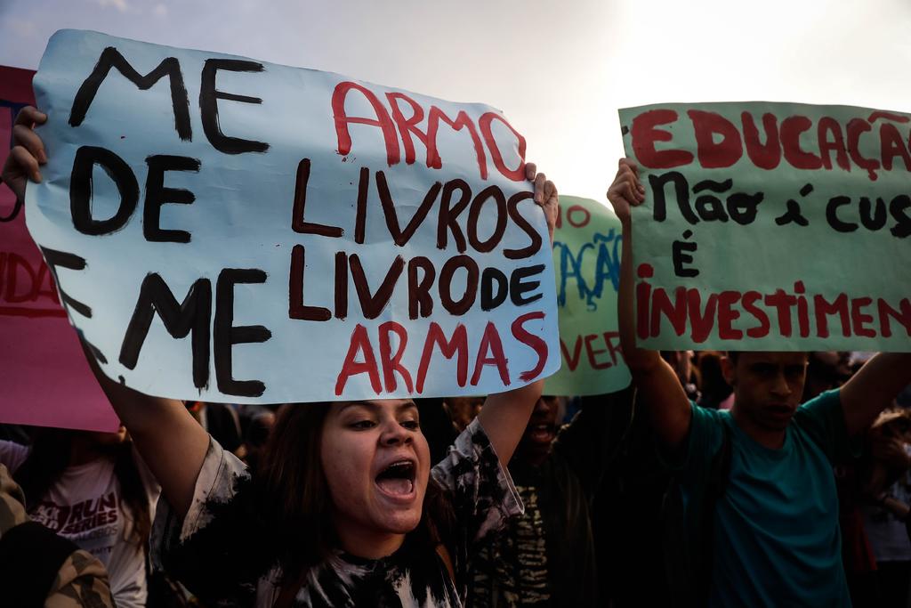 Protestan en Brasil por la muerte de un estudiante. Noticias en tiempo real
