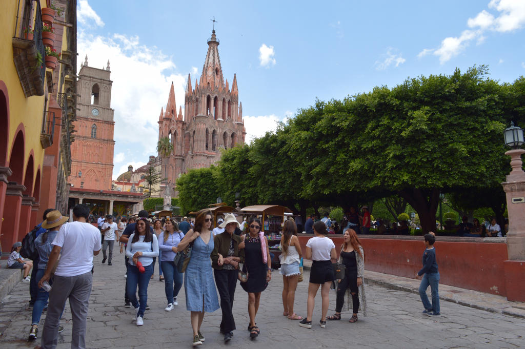 Ahorca crimen organizado a locatarios de San Miguel de Allende. Noticias en tiempo real