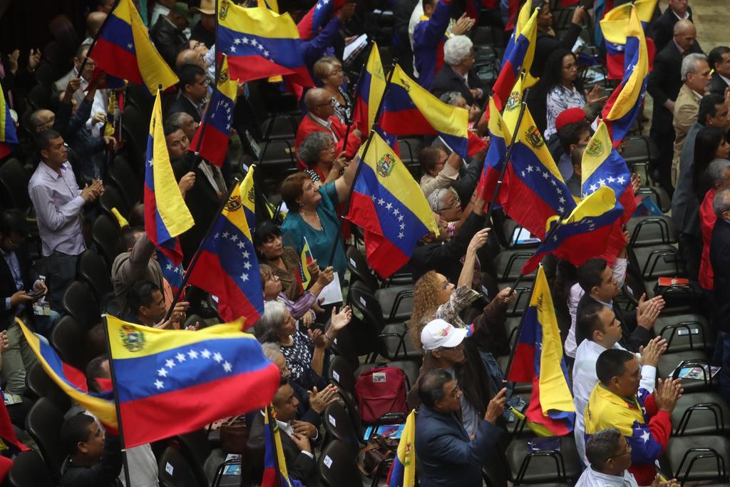 Tribunal venezolano quita inmunidad a tres parlamentarios opositores. Noticias en tiempo real