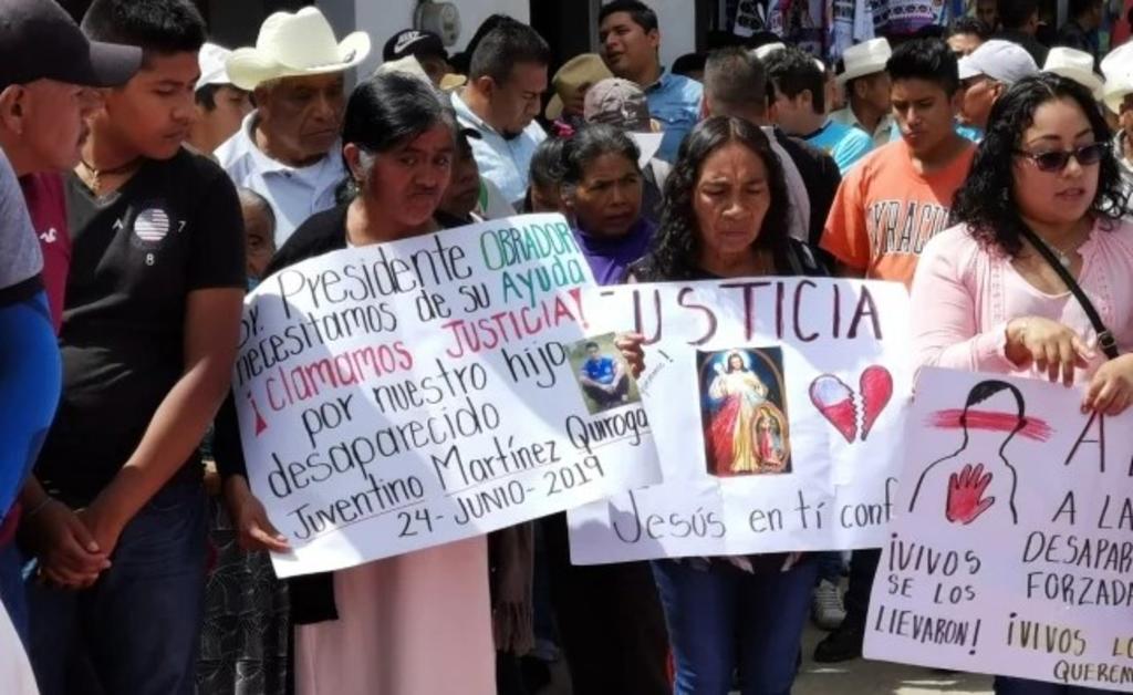 Familiares de desaparecidos reciben a AMLO con protestas en Huautla. Noticias en tiempo real