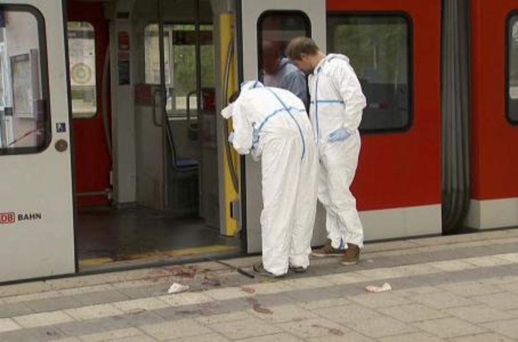 Matan a 2 personas a puñaladas en estación de tren en Alemania. Noticias en tiempo real
