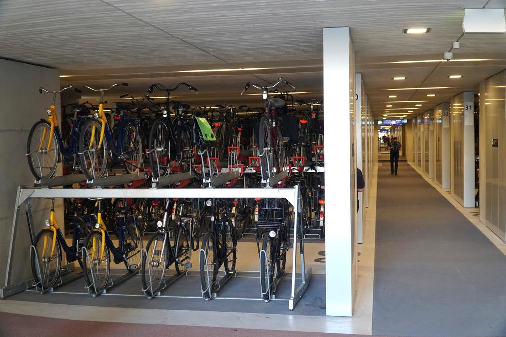 Estrena Holanda el mayor estacionamiento mundial de bicicletas. Noticias en tiempo real