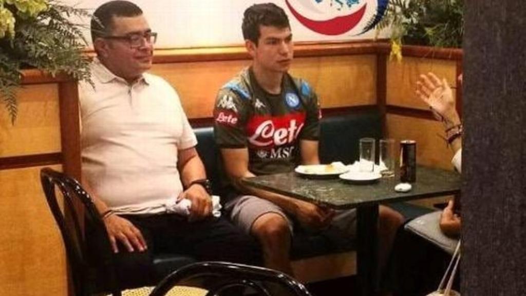 Chucky Lozano ya porta los colores del Napoli. Noticias en tiempo real