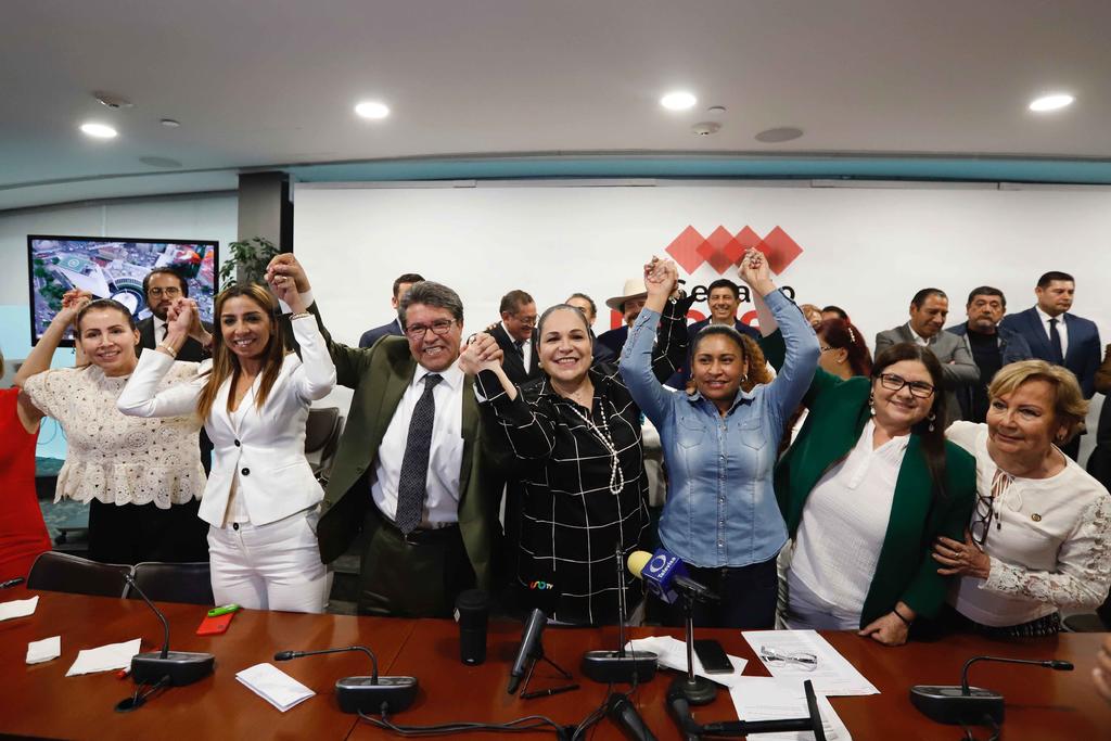 Monreal propondrá ante pleno a Mónica Fernández para presidir Senado. Noticias en tiempo real