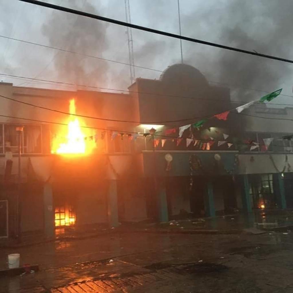 Detienen a seis personas por incendiar palacio municipal en Escuintla, Chiapas. Noticias en tiempo real