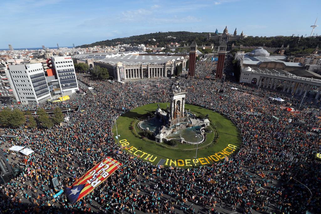 Realizan protesta masiva por independencia de Cataluña en Barcelona. Noticias en tiempo real