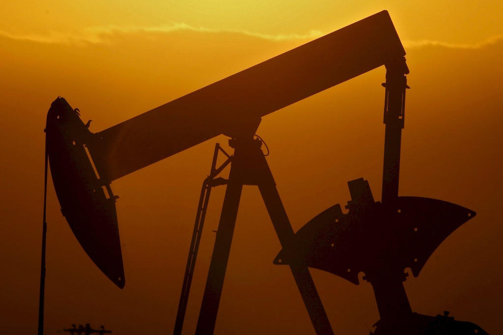 Tras ataque a refinería árabe, ofrece EUA reservas petroleras. Noticias en tiempo real