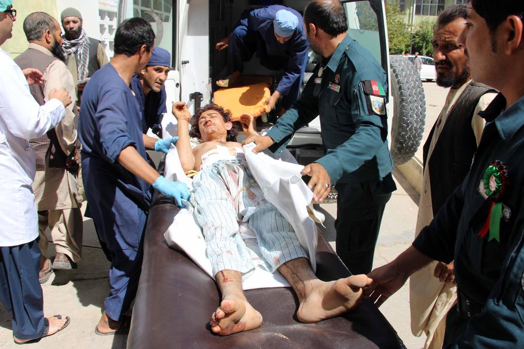 Atentado talibán en hospital deja 39 muertos en Afganistán. Noticias en tiempo real