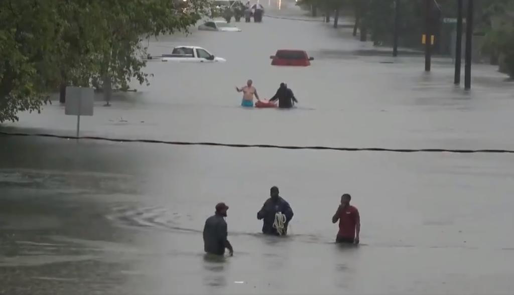 VIRAL: Comparten videos de la inusual inundación en Houston. Noticias en tiempo real