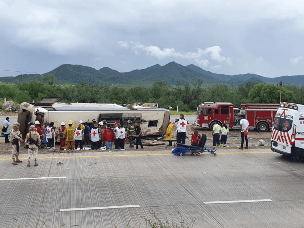 Confirman 6 muertos y 41 heridos por volcadura de autobús en Sonora. Noticias en tiempo real