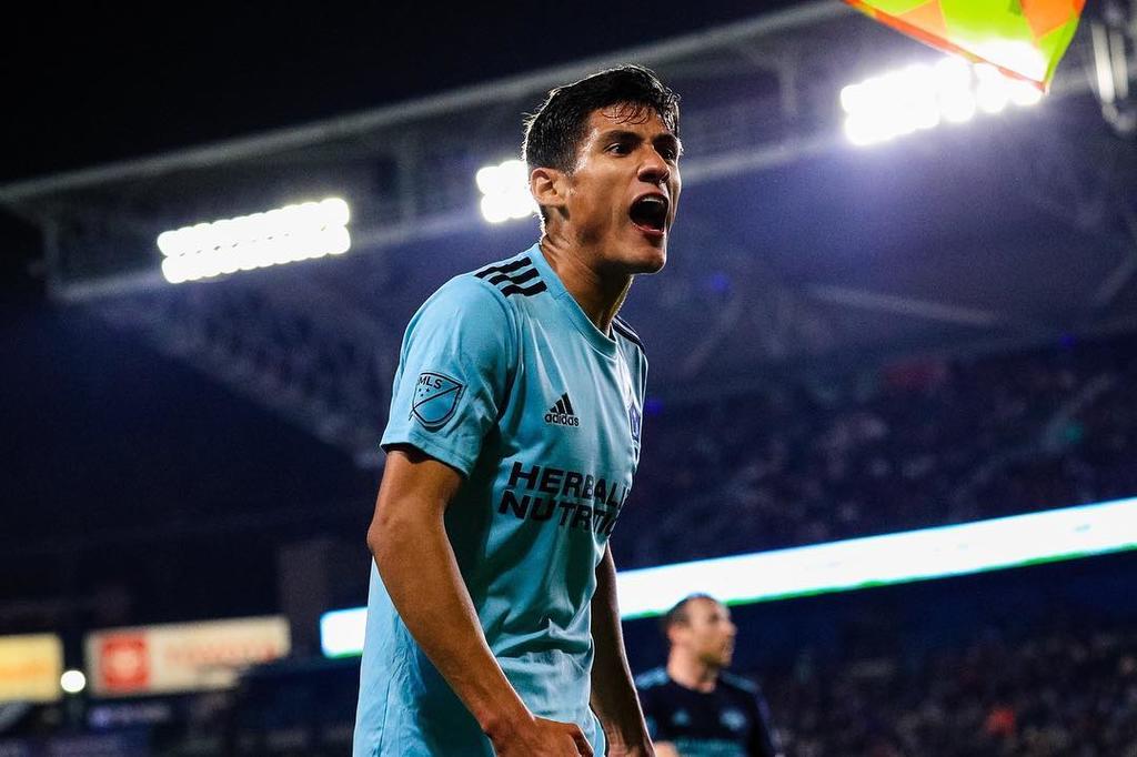 El lagunero Uriel Antuna renueva hasta el 2022 con Manchester City, El