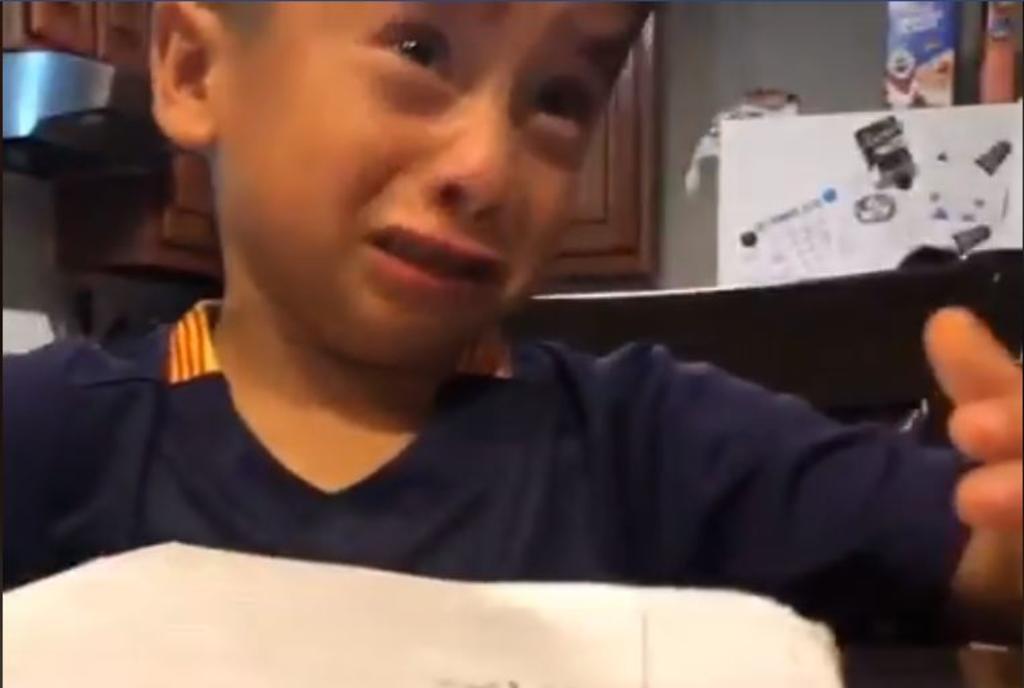 Resultado de imagen de meme niño llorando tarea