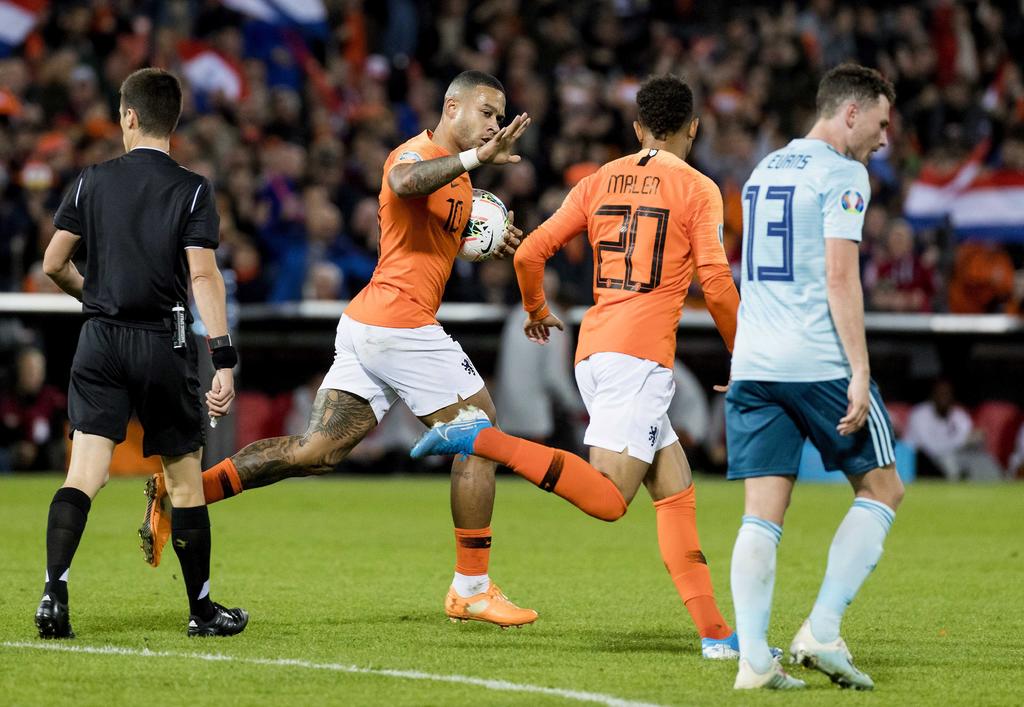 Holanda derrota a Irlanda en búsqueda de su pase a la Eurocopa. Noticias en tiempo real