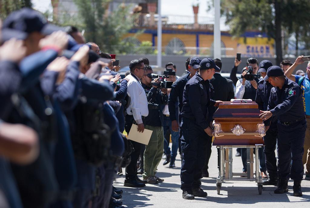 Rinden homenaje a policías asesinados en Aguililla, Michoacán. Noticias en tiempo real