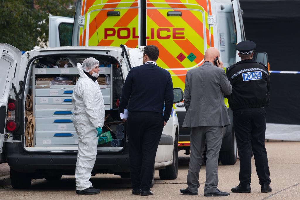 Policía británica halla 39 cadáveres en contenedor de camión. Noticias en tiempo real