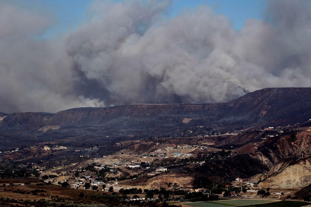 Suman más de nueve mil hectáreas afectadas por incendios en Baja California. Noticias en tiempo real
