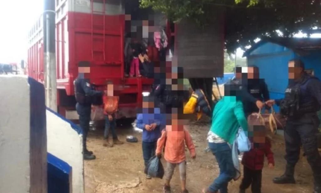 Rescatan a cien migrantes en Veracruz; hay 2 detenidos. Noticias en tiempo real