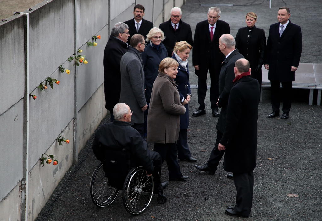Ningún muro es tan alto o tan ancho que no se pueda atravesar: Merkel. Noticias en tiempo real