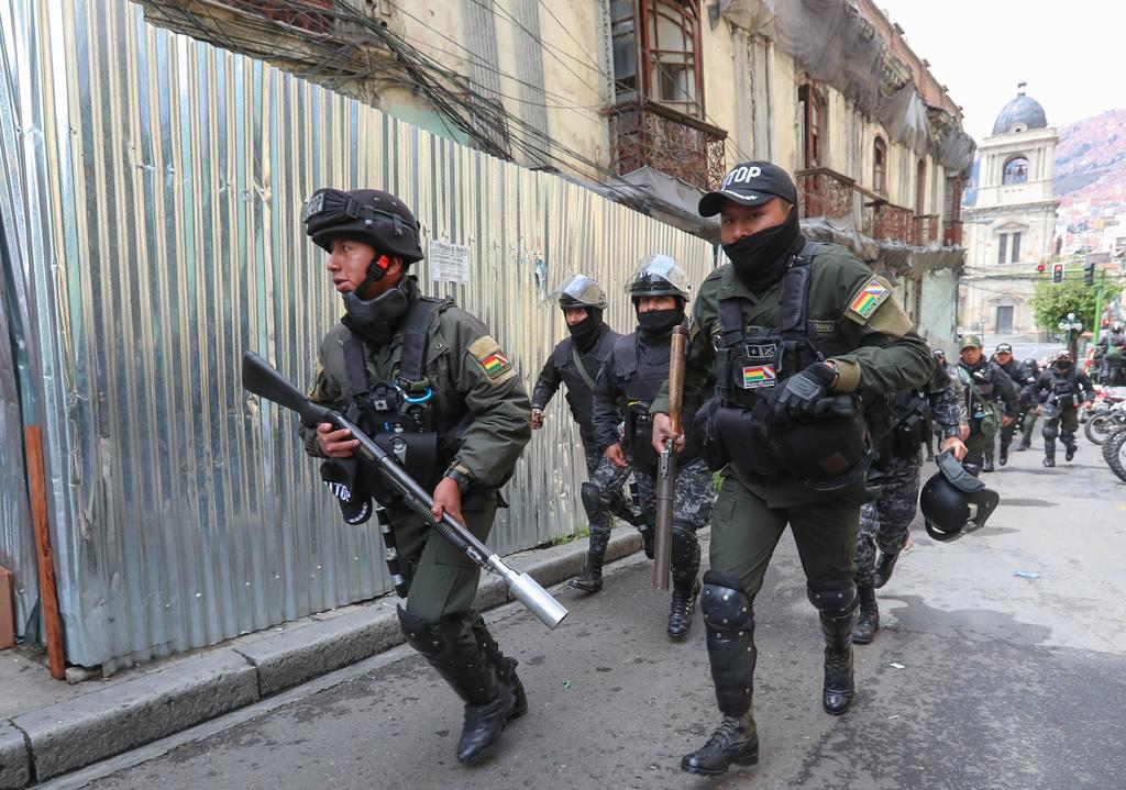 La Policía pide que intervenga el ejército por la grave situación en Bolivia. Noticias en tiempo real