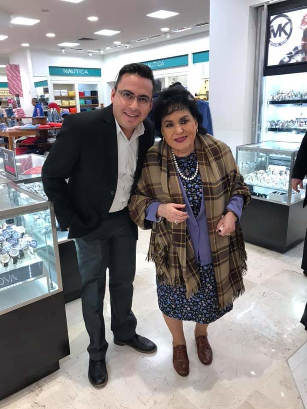 Carmen Salinas sorprende a laguneros en centro comercial. Noticias en tiempo real